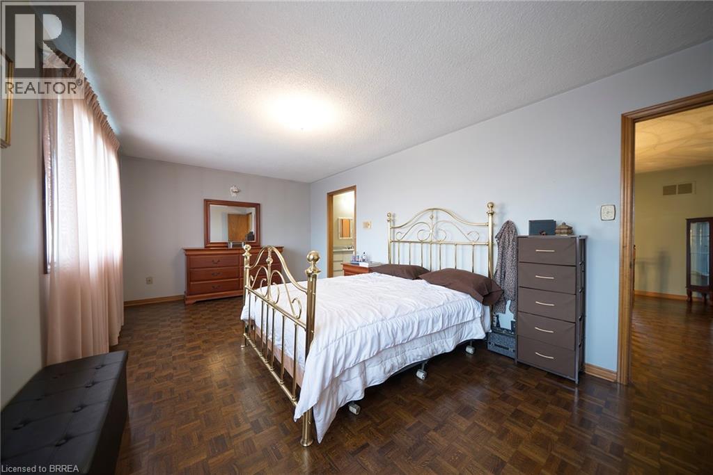 2057 WINCANTON Crescent - 22