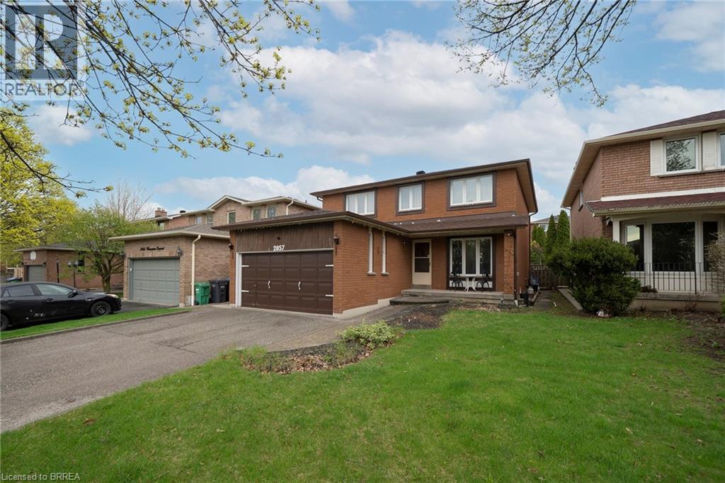 2057 WINCANTON Crescent, Mississauga, Ontario, L5M3E4 — Photo 3