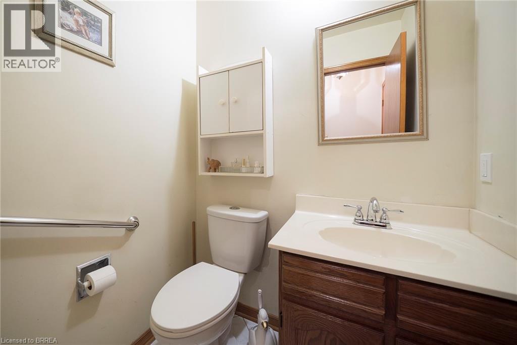 2057 WINCANTON Crescent - 6