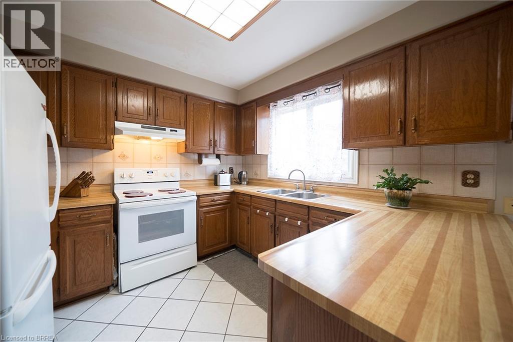 2057 WINCANTON Crescent, Mississauga, Ontario, L5M3E4 — Photo 8