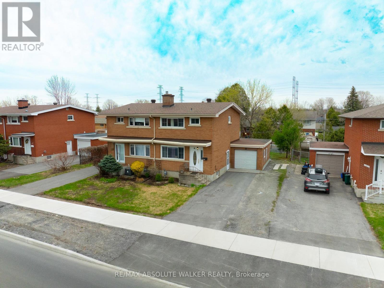 144 VIEWMOUNT DRIVE - 2