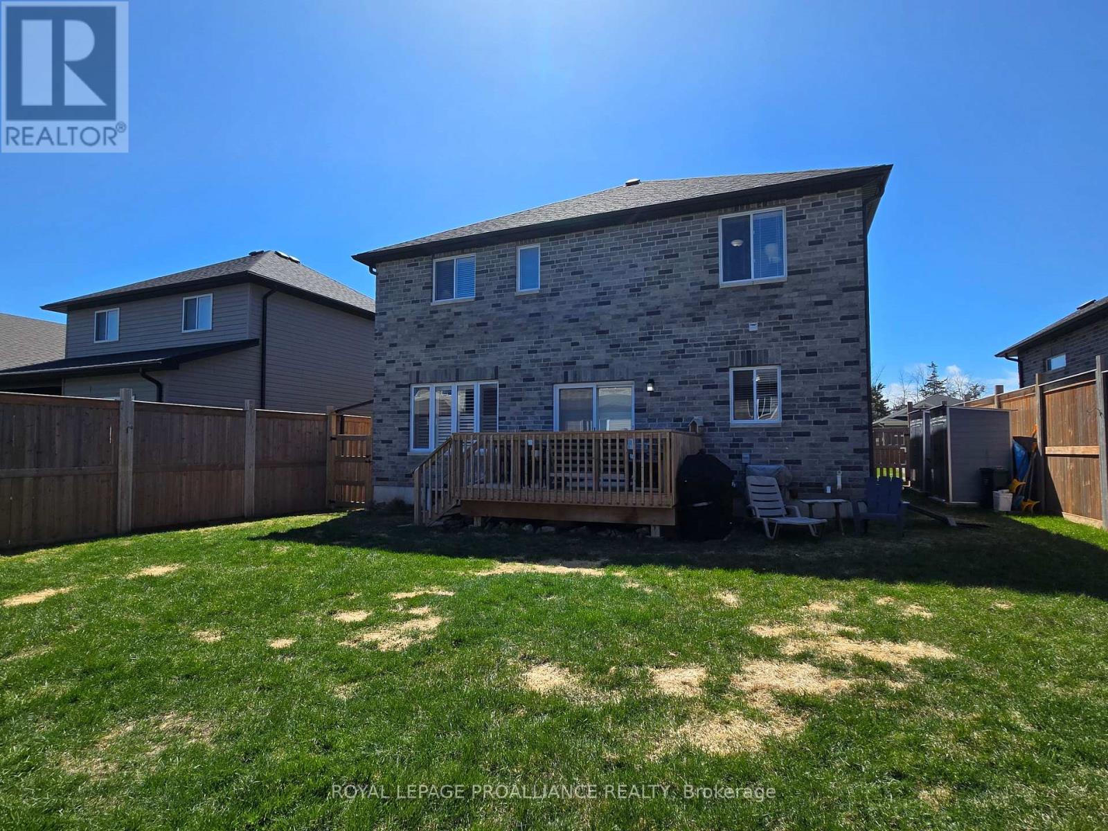 49 REDWOOD DRIVE - 35
