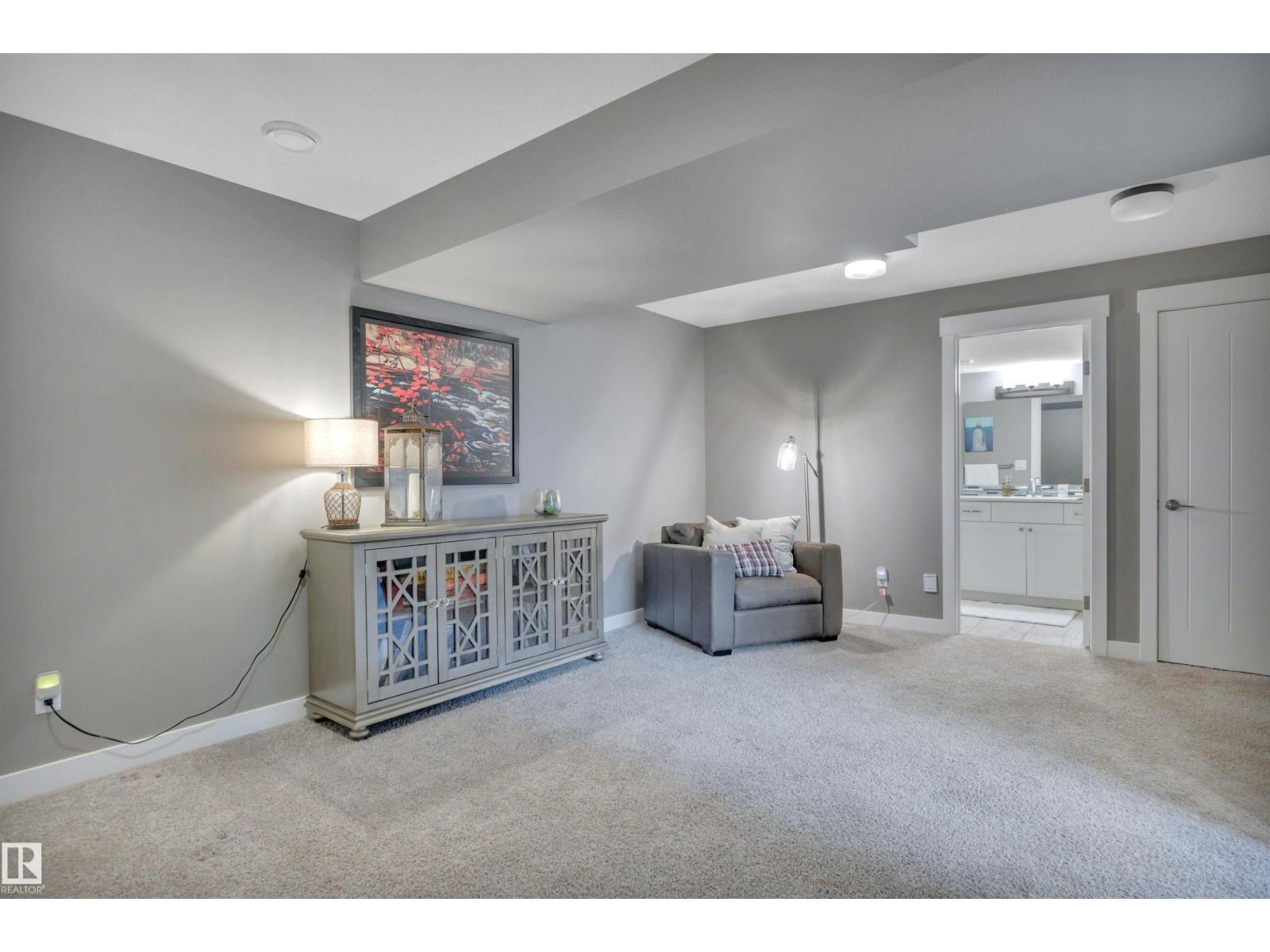 9 ROLSTON CL, Leduc