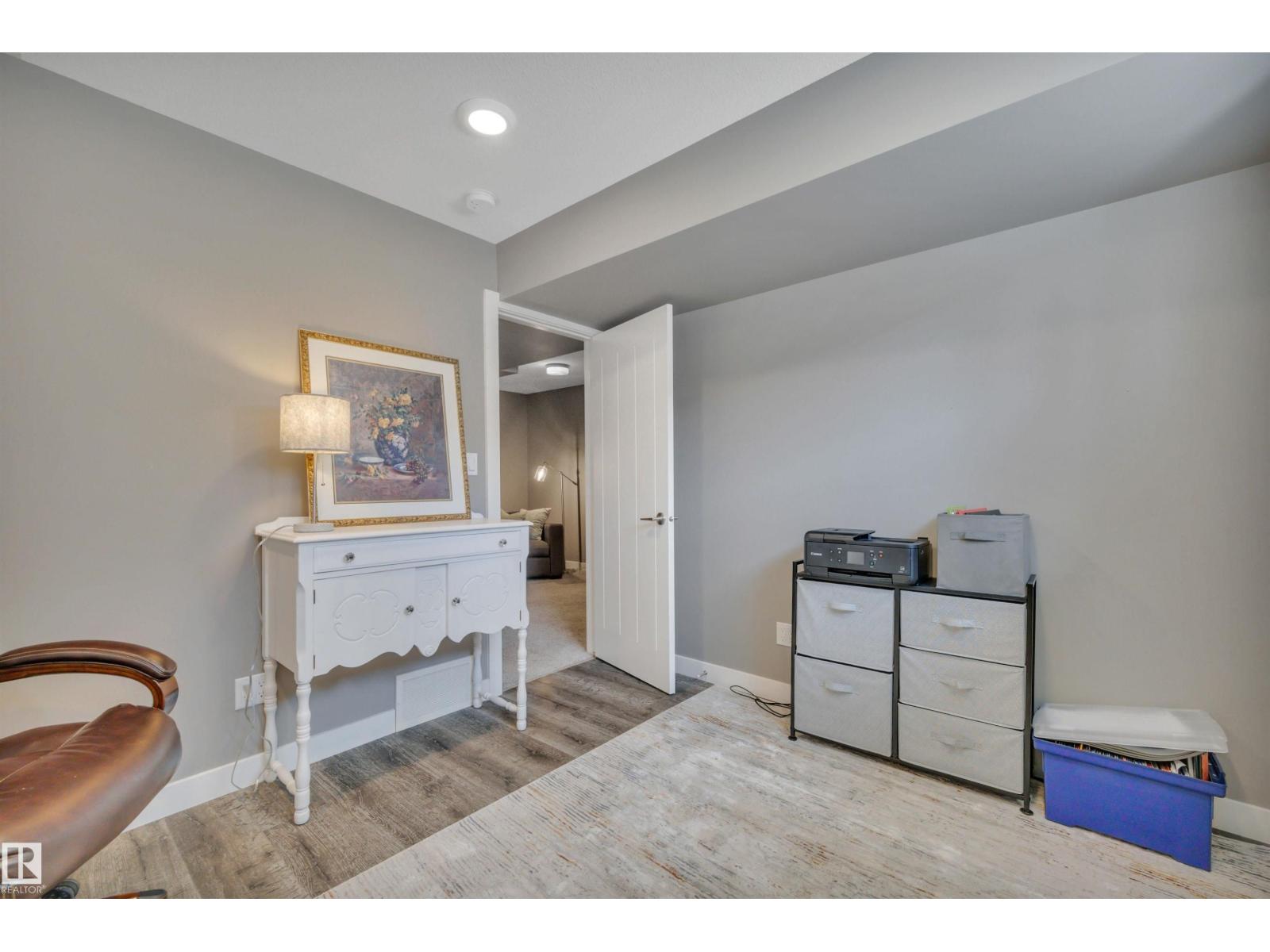 9 ROLSTON CL, Leduc