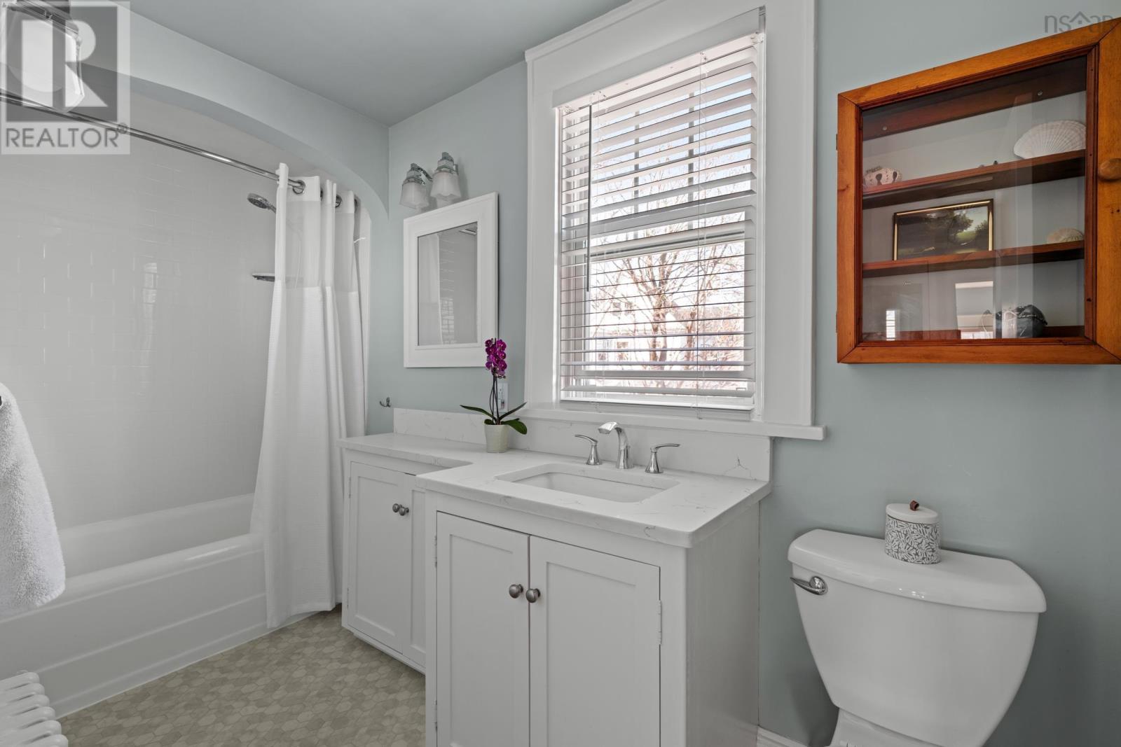 Property 33 of 48 of 12 Banook Avenue