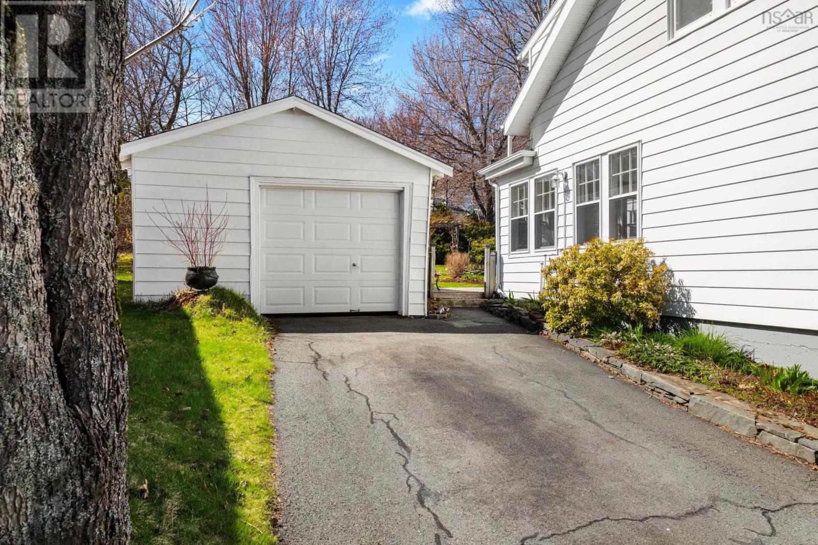 Property 45 of 48 of 12 Banook Avenue