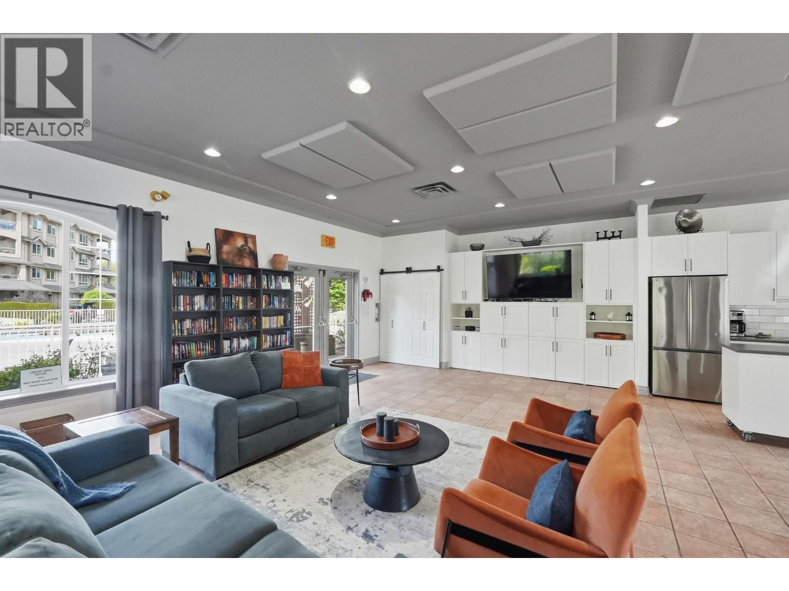 110 1962 Enterprise Way, Kelowna