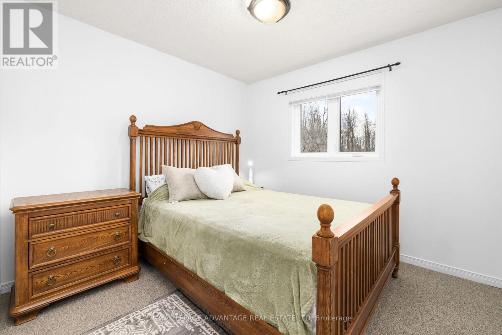 24 GARDEN AVENUE - 17