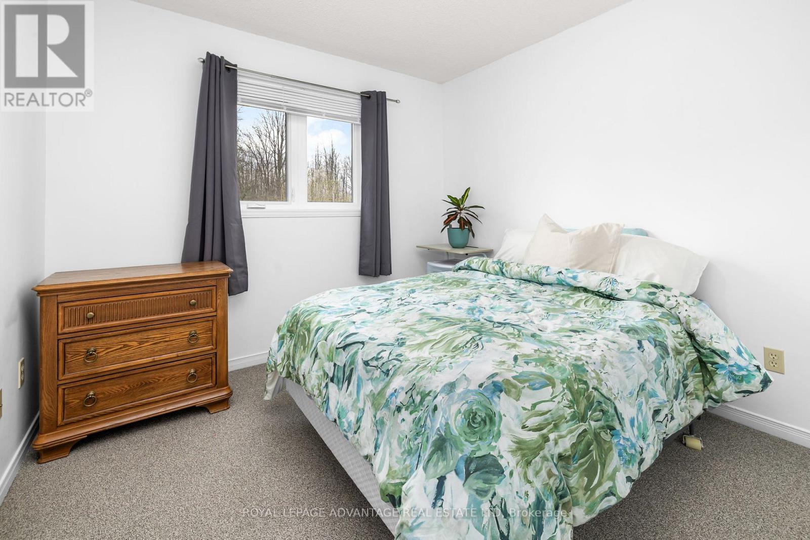 24 GARDEN AVENUE - 18