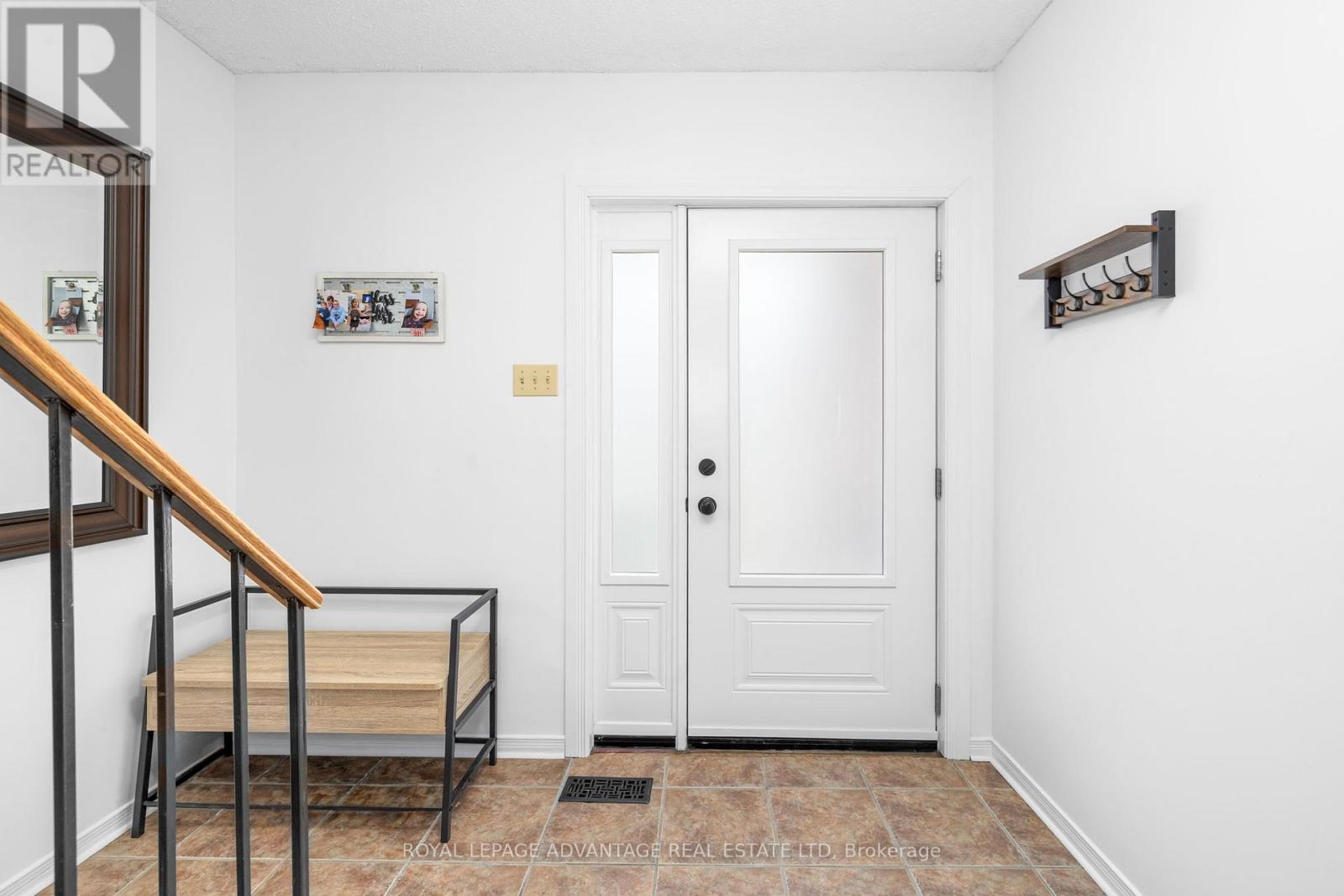 24 GARDEN AVENUE - 6