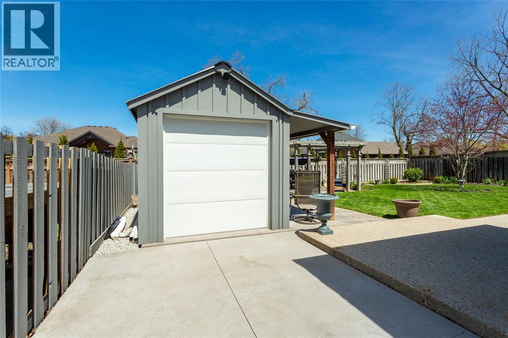 990 Allandale DRIVE, Sarnia, Ontario, N7S3E4 — Photo 38