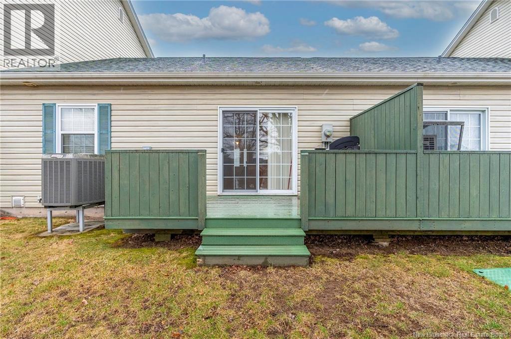 #6 354 Amirault Street - 6