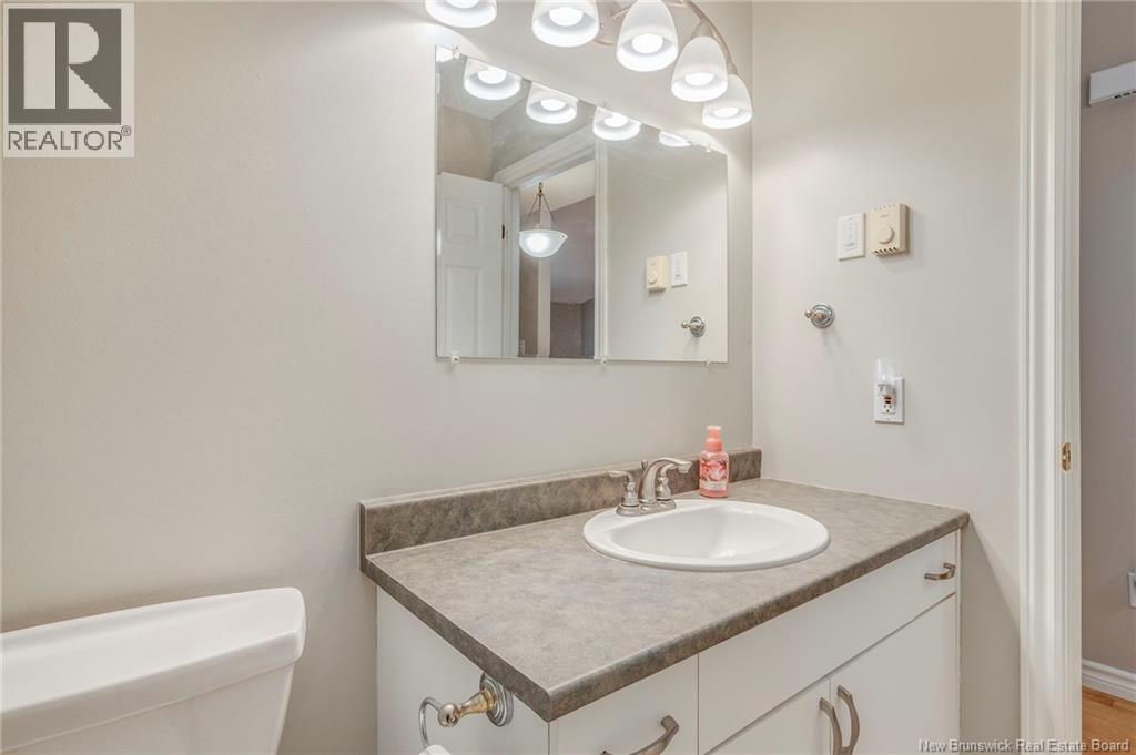 #6 354 Amirault Street - 35