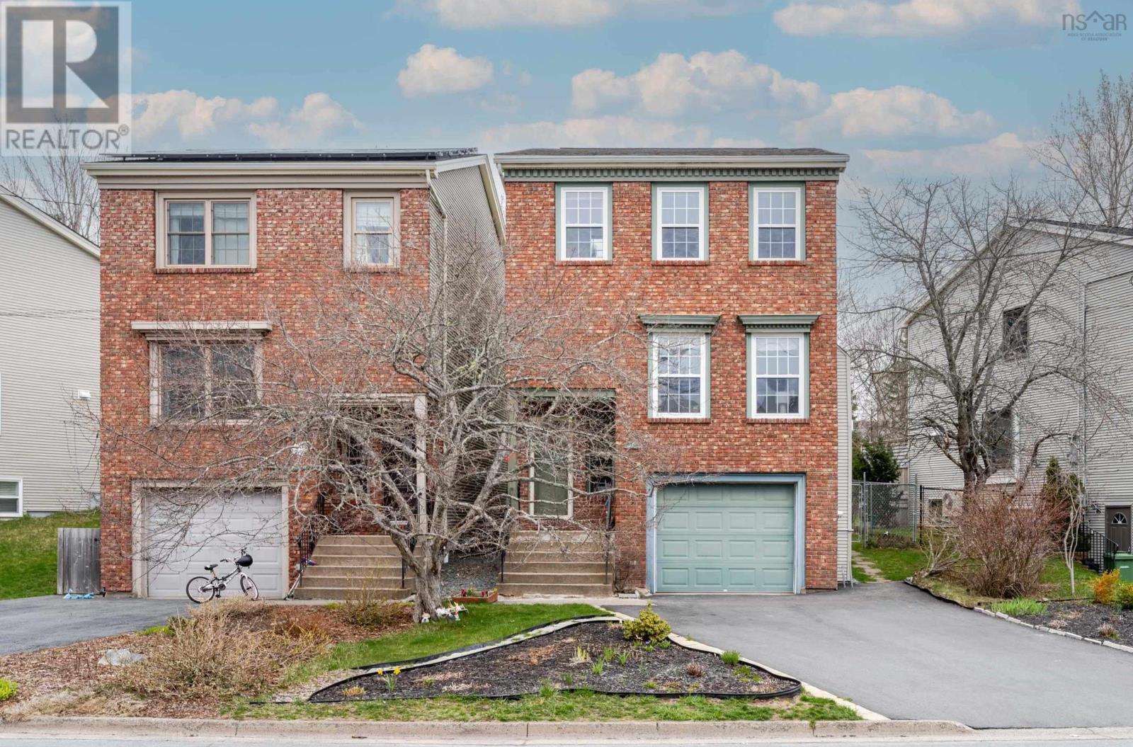 Property 2 of 47 of 51 Roy Crescent