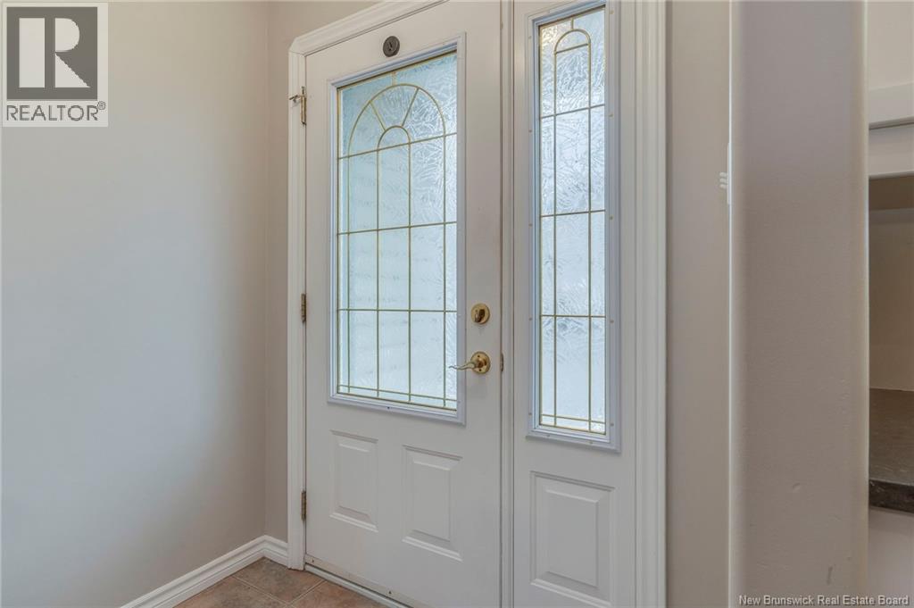 #6 354 Amirault Street - 12