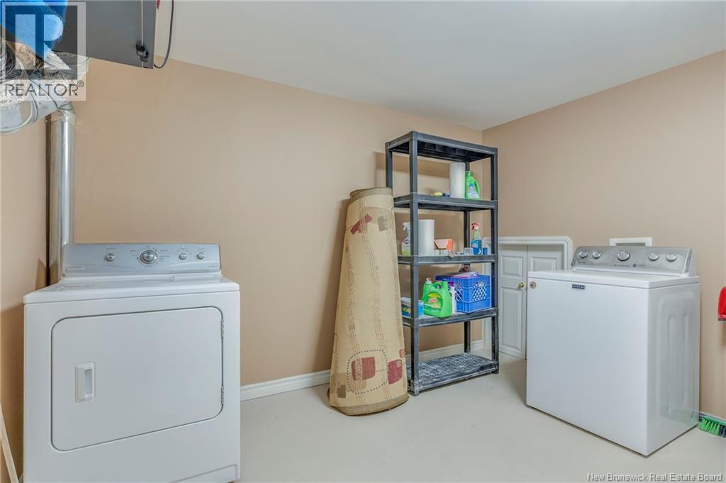 #6 354 Amirault Street - 40
