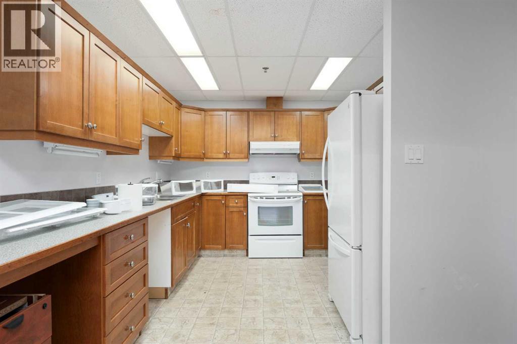 105 Oak Court — photo 34
