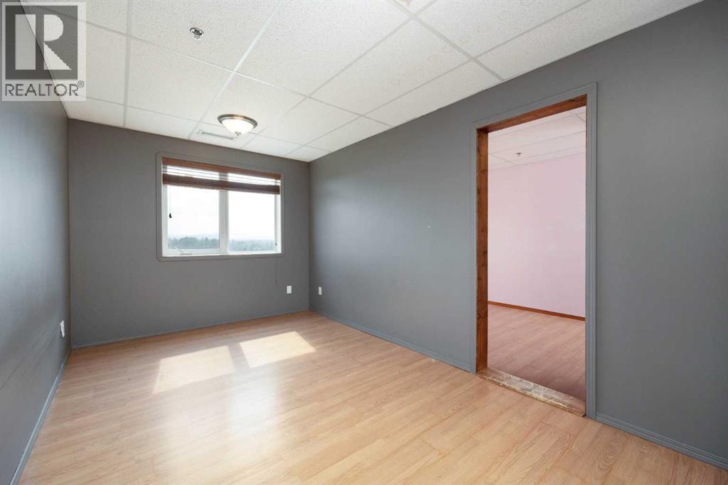 105 Oak Court — photo 37