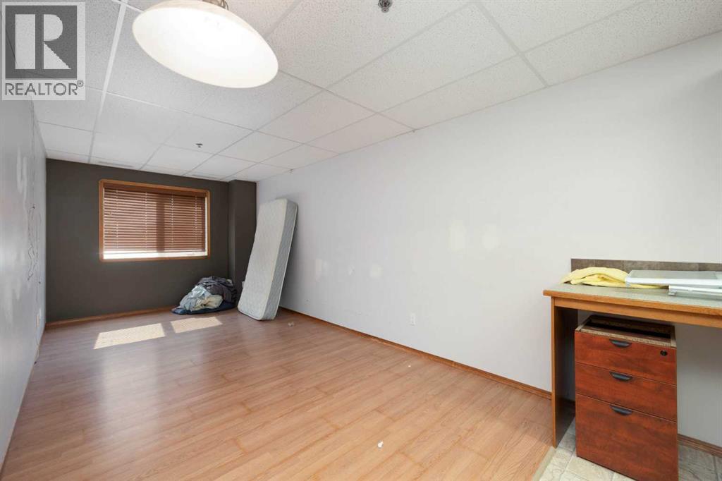 105 Oak Court — photo 33