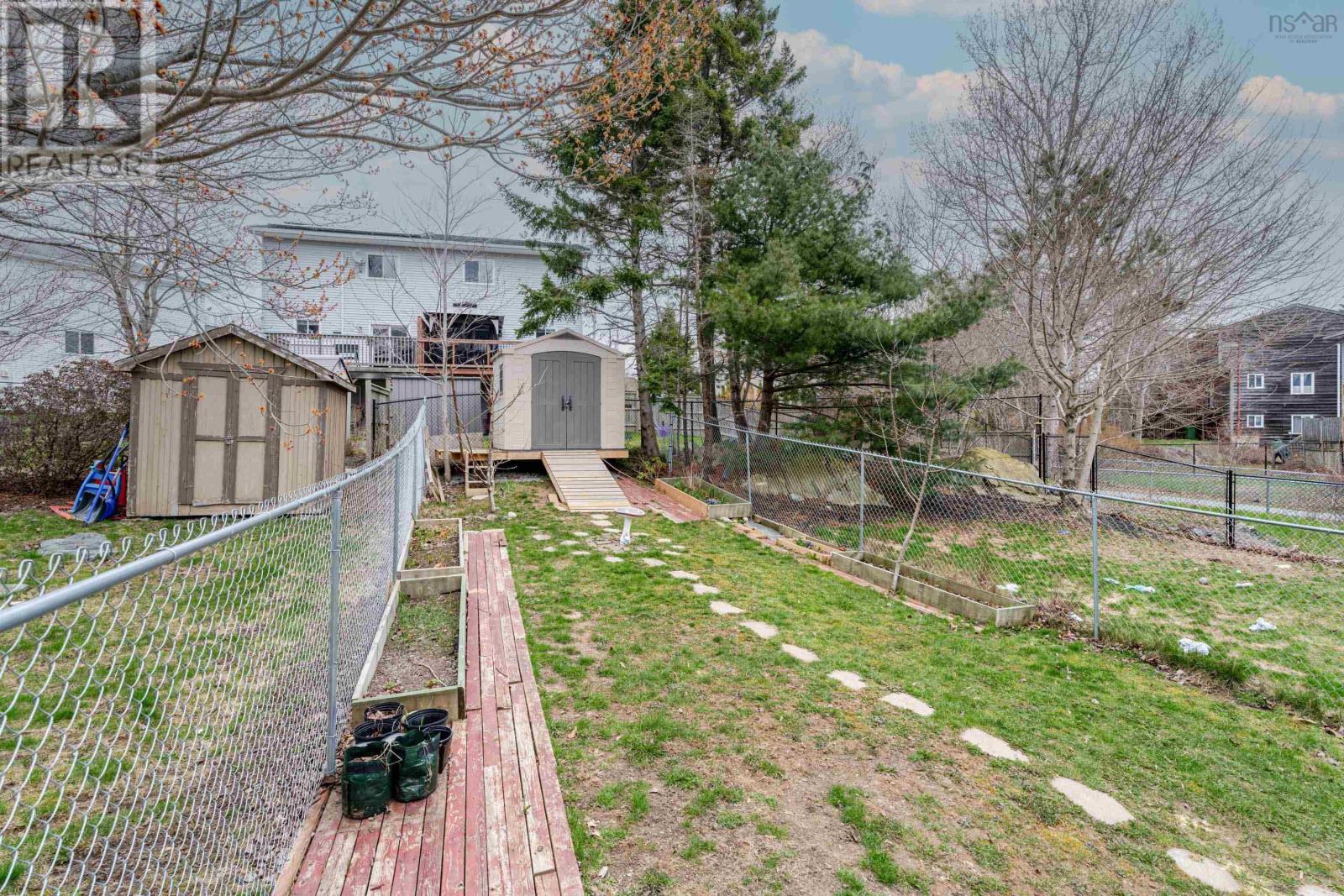 Property 43 of 47 of 51 Roy Crescent