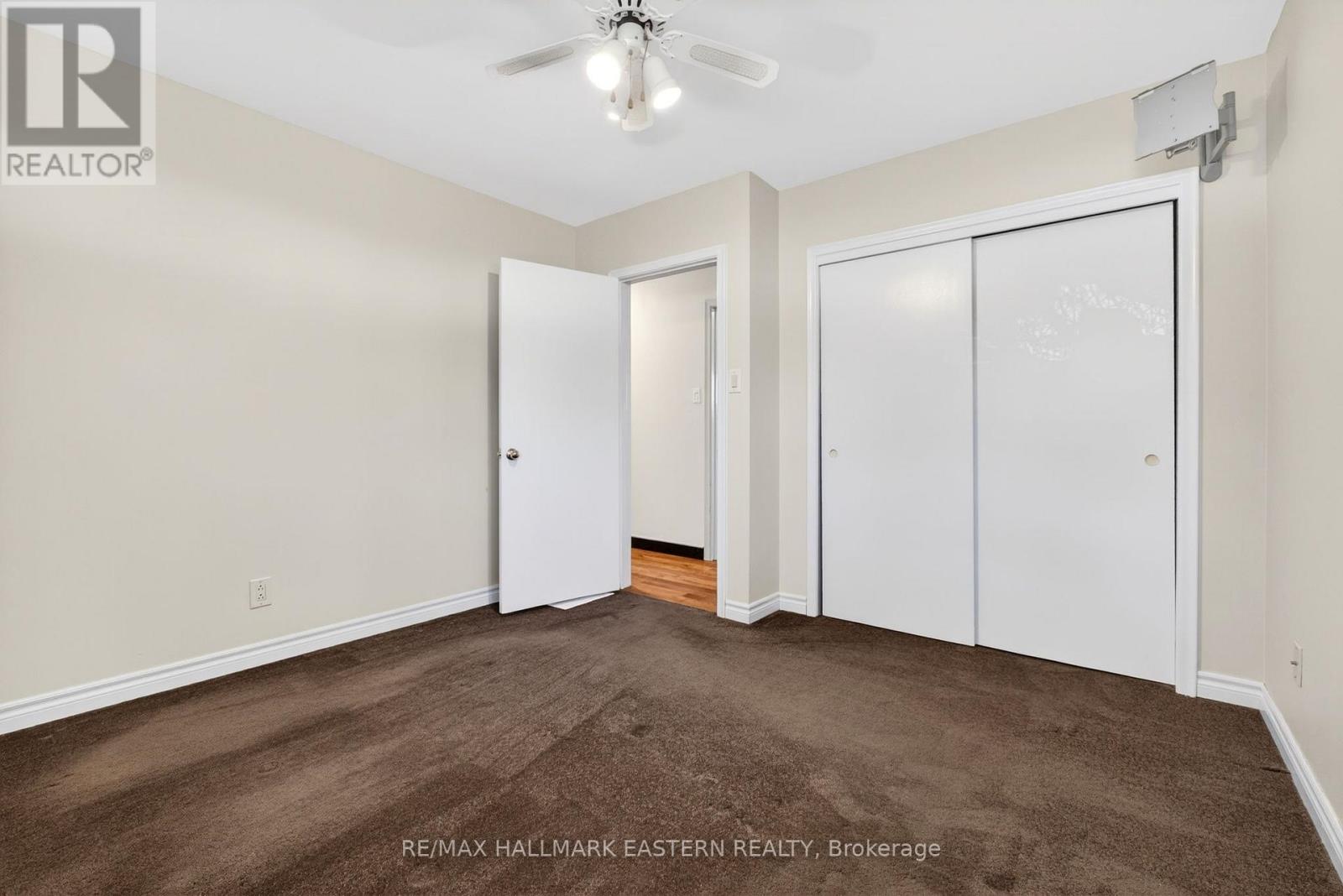 47 SPRINGBROOK DRIVE - 20