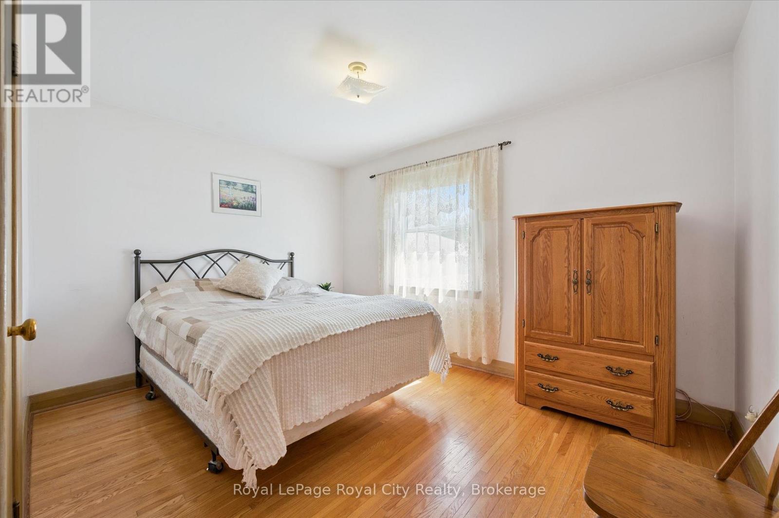 133 EMMA STREET - 11