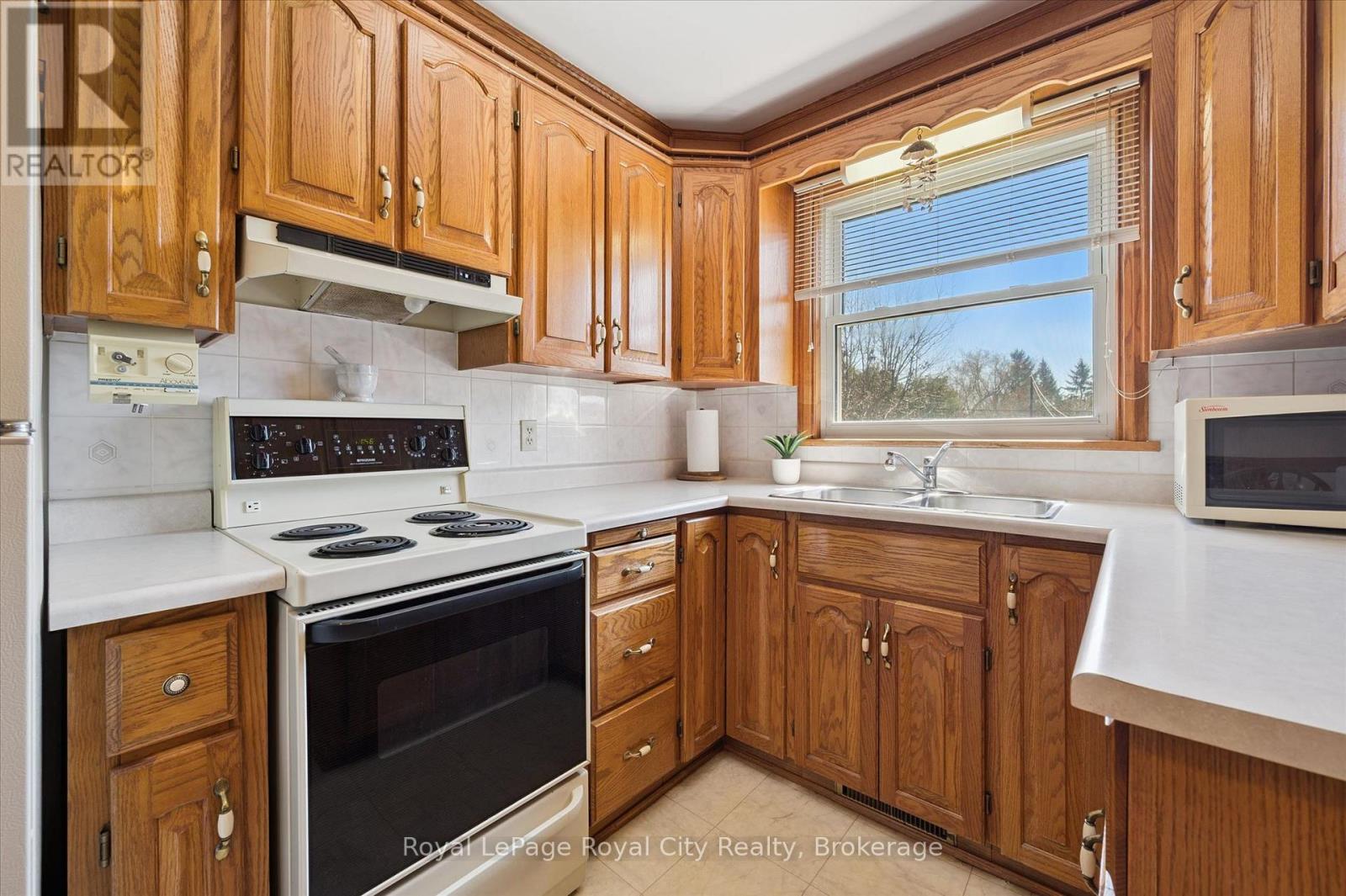 133 EMMA STREET - 14