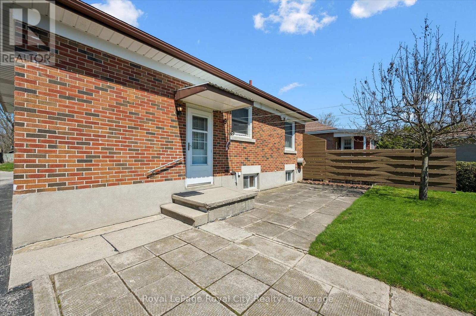 133 EMMA STREET - 22