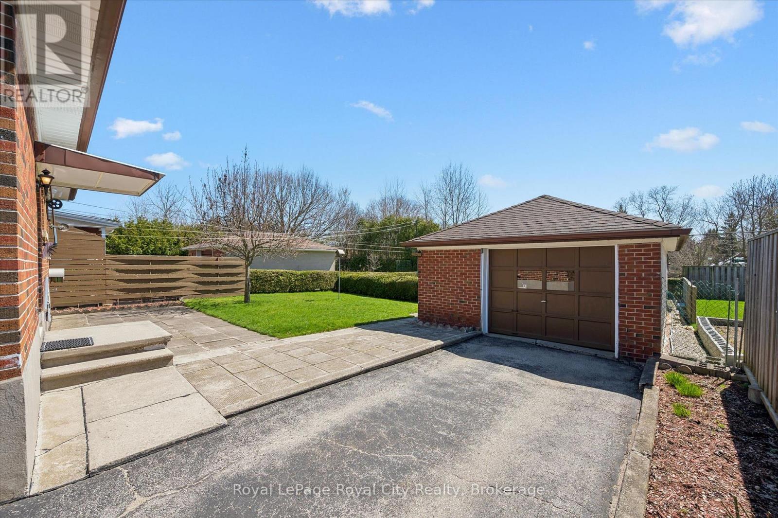 133 EMMA STREET - 23