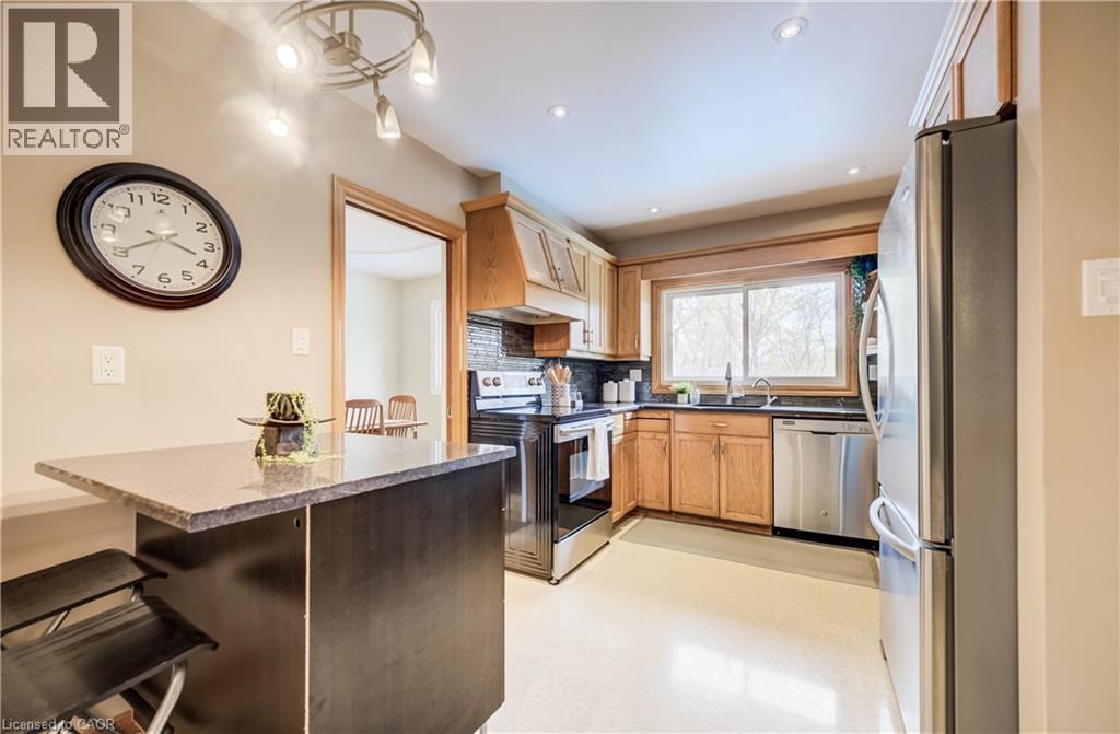 46 PEACHWOOD Court, Kitchener, Ontario, N2B1S6 — Photo 17