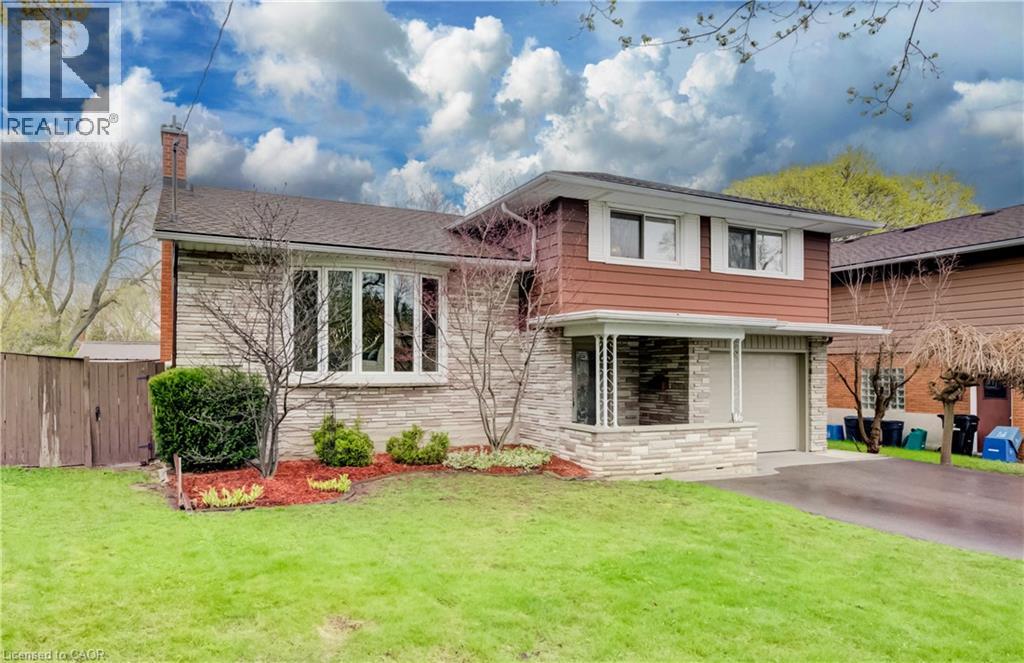 46 PEACHWOOD Court, Kitchener, Ontario, N2B1S6 — Photo 2
