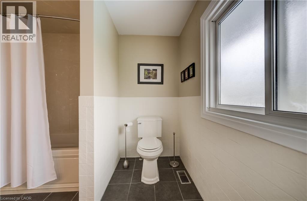 46 PEACHWOOD Court, Kitchener, Ontario, N2B1S6 — Photo 26