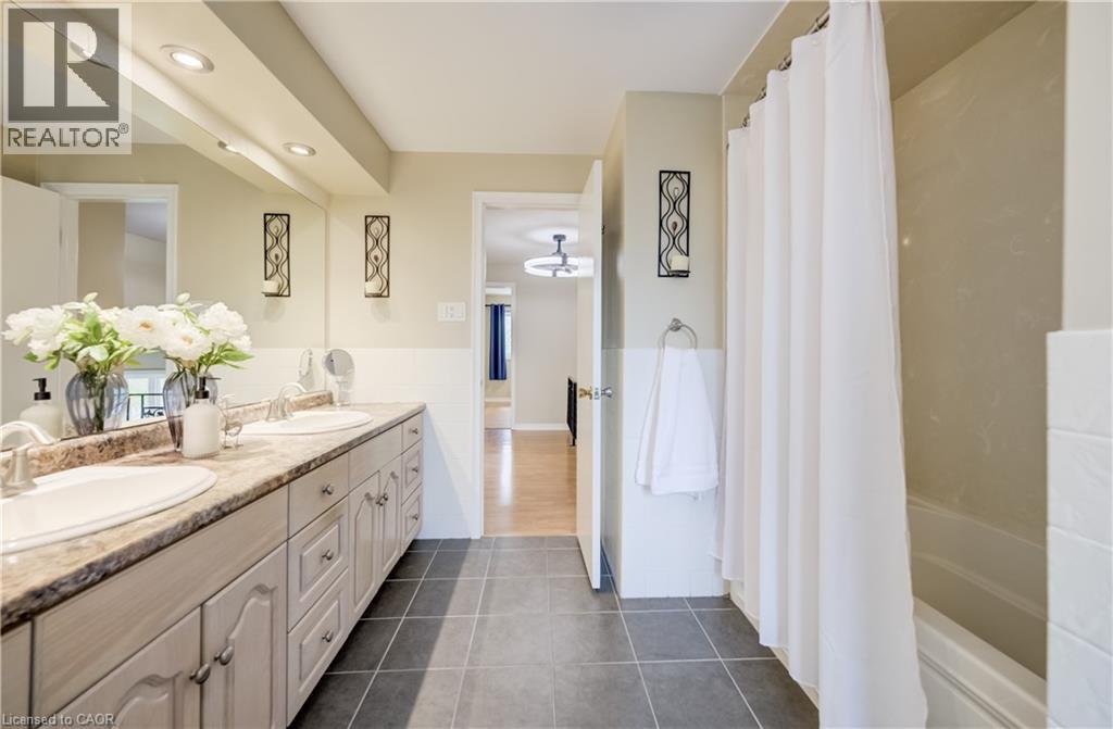 46 PEACHWOOD Court, Kitchener, Ontario, N2B1S6 — Photo 28