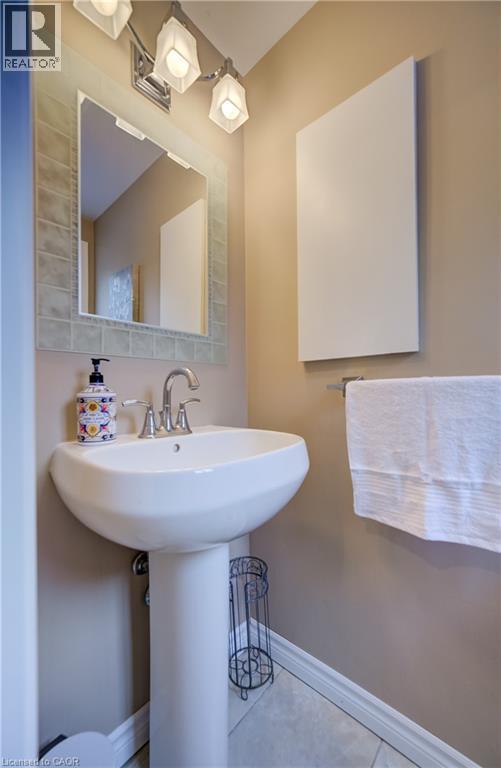 46 PEACHWOOD Court, Kitchener, Ontario, N2B1S6 — Photo 34