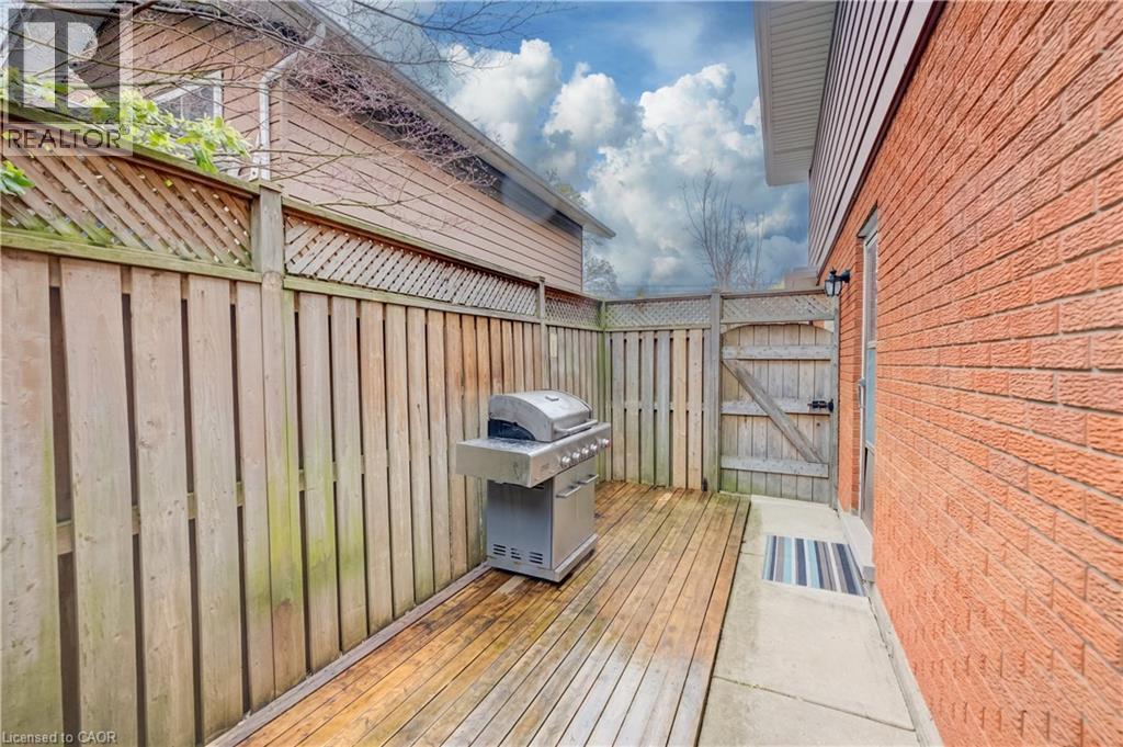 46 PEACHWOOD Court, Kitchener, Ontario, N2B1S6 — Photo 45