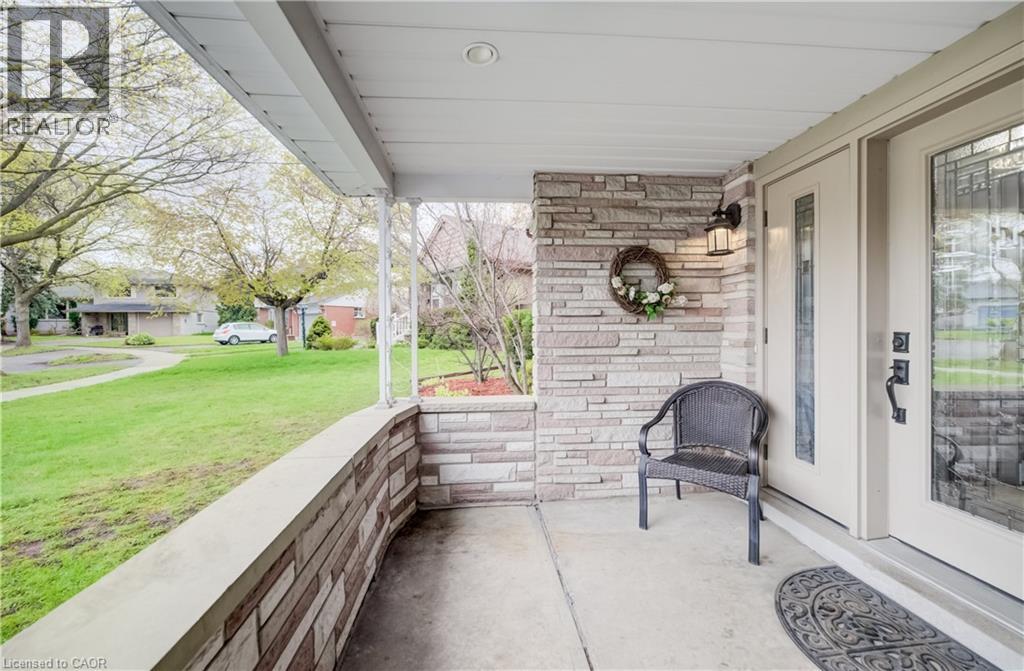 46 PEACHWOOD Court, Kitchener, Ontario, N2B1S6 — Photo 5