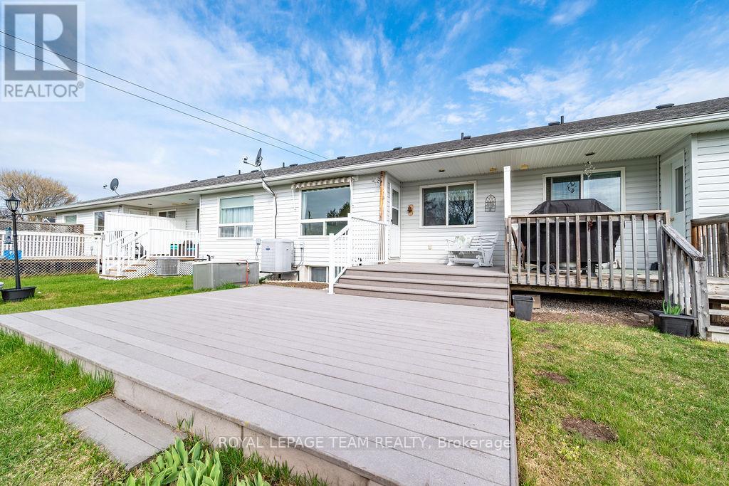 205 RENFREW AVENUE W - 32