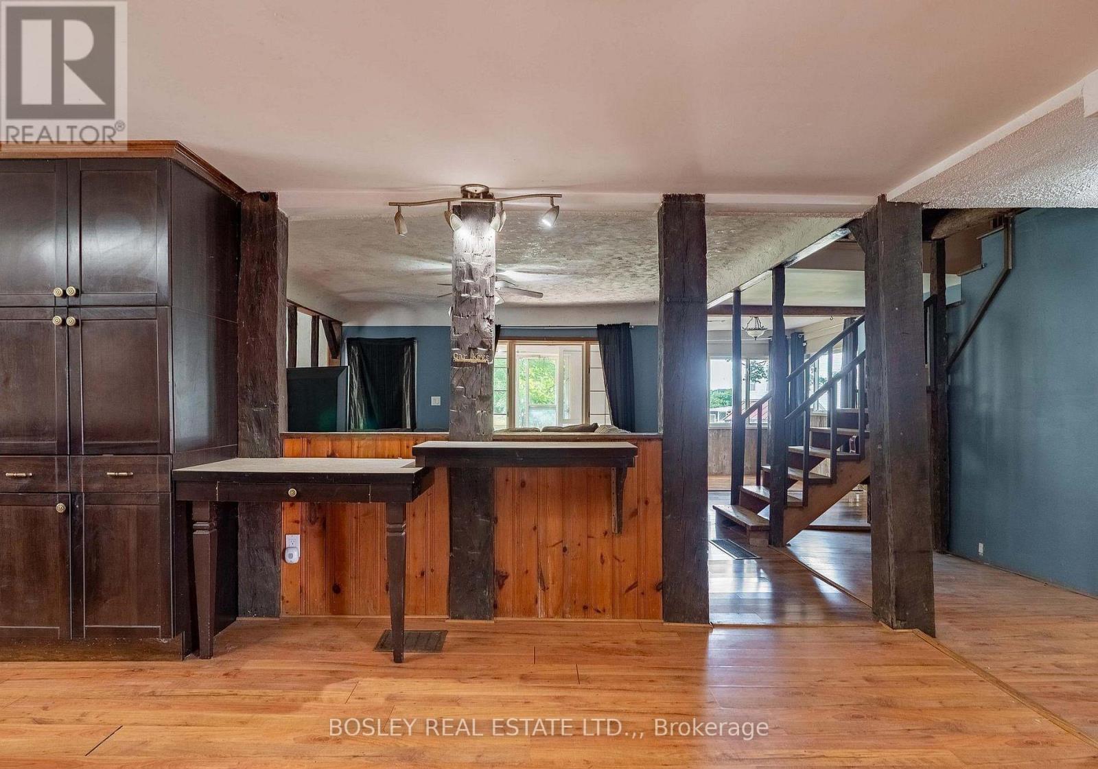 5080 SHERKSTON ROAD - 12