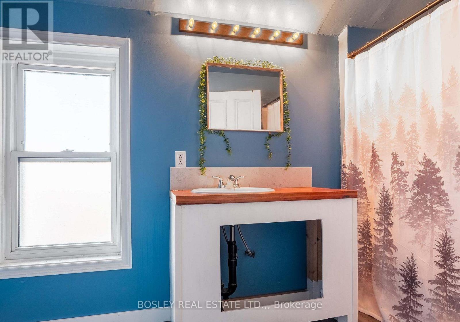 5080 SHERKSTON ROAD - 20