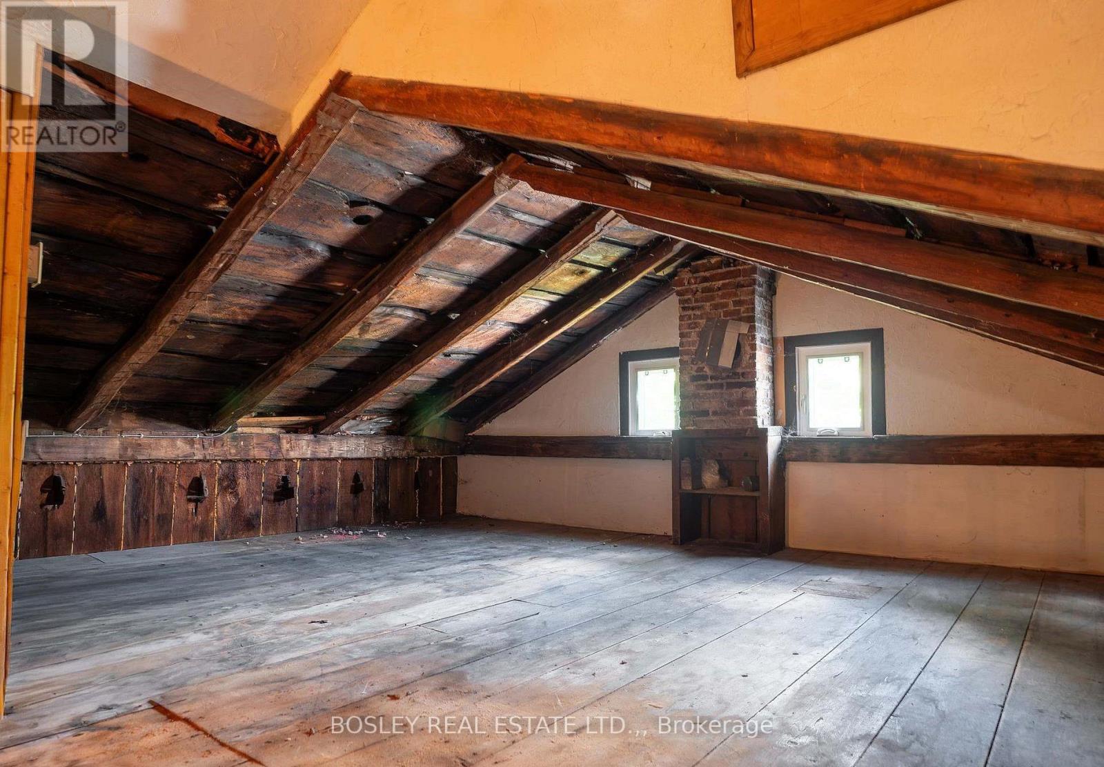 5080 SHERKSTON ROAD - 23