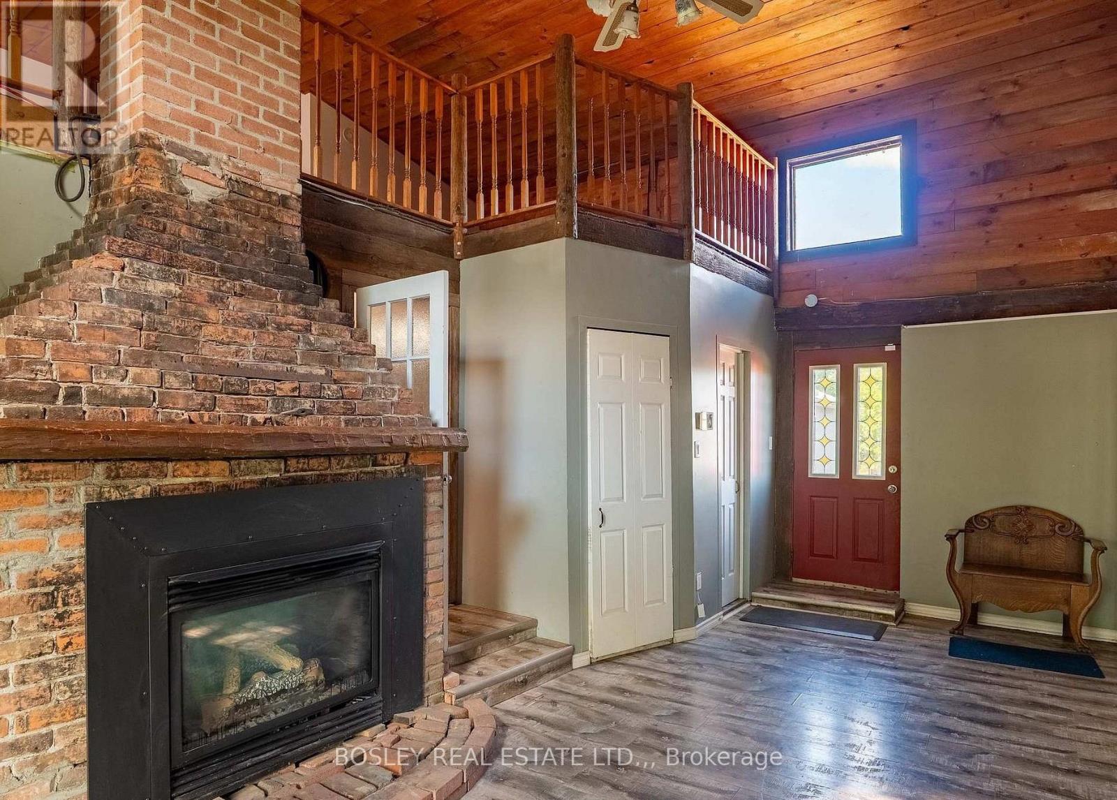 5080 SHERKSTON ROAD - 4