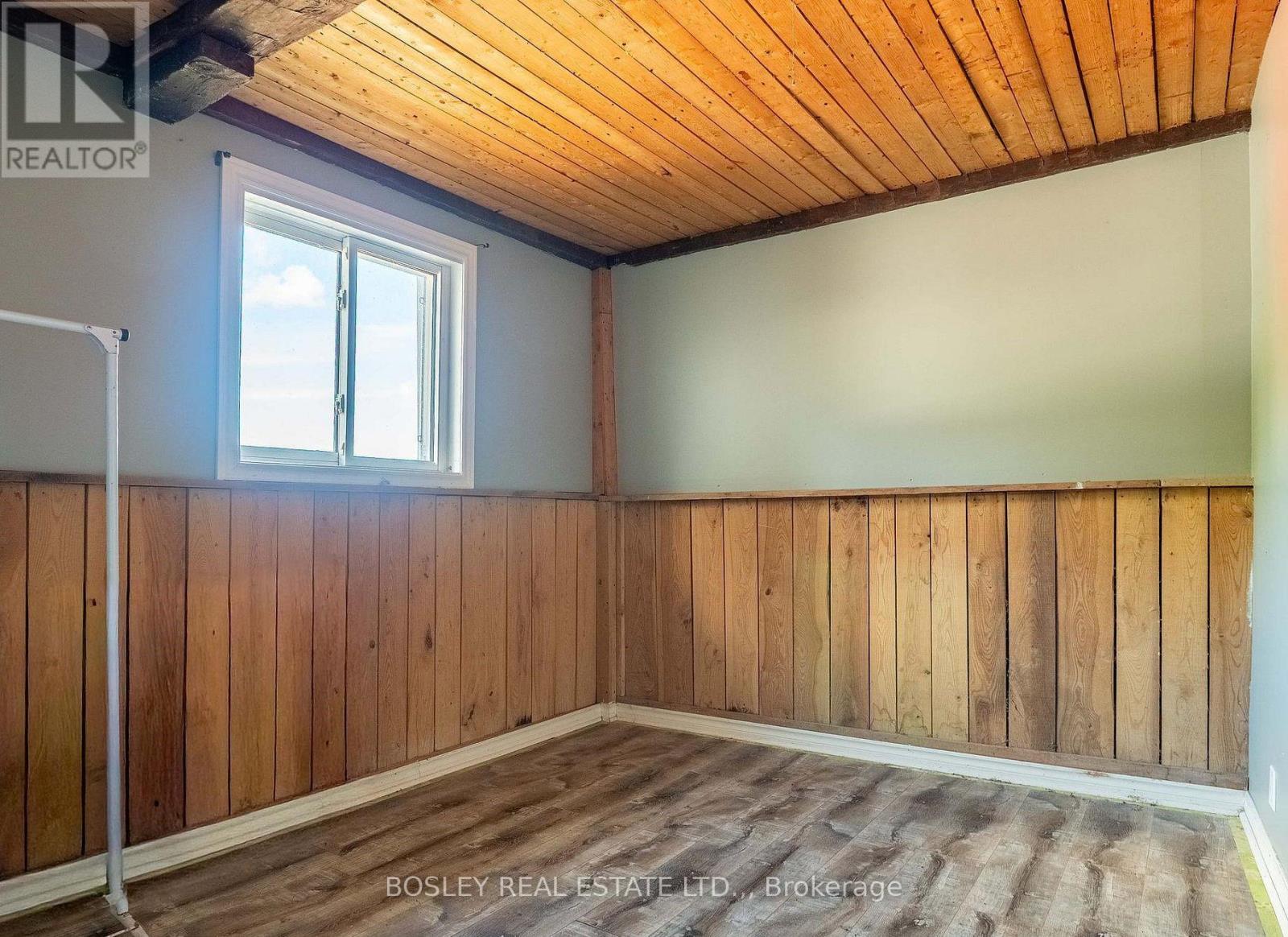 5080 SHERKSTON ROAD - 7