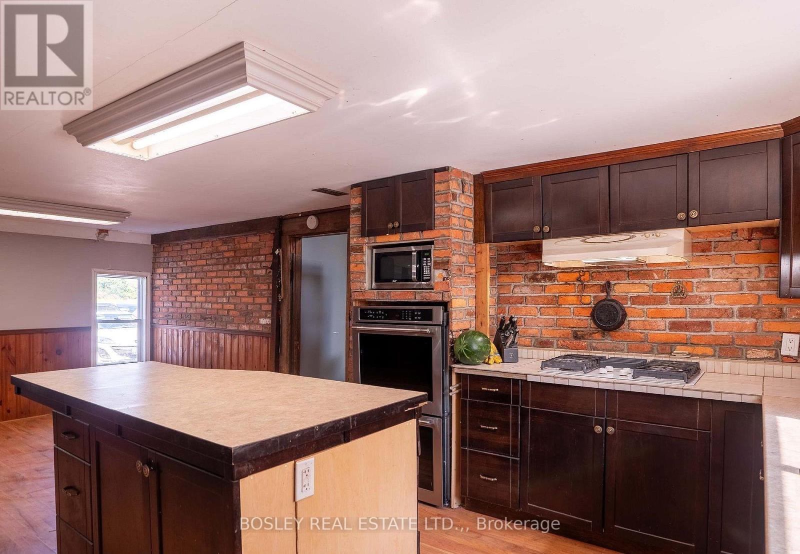 5080 SHERKSTON ROAD - 9