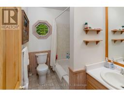 Cottage - 150 Farlain Lake Road E, Tiny, ON L9M0B5 Photo 13