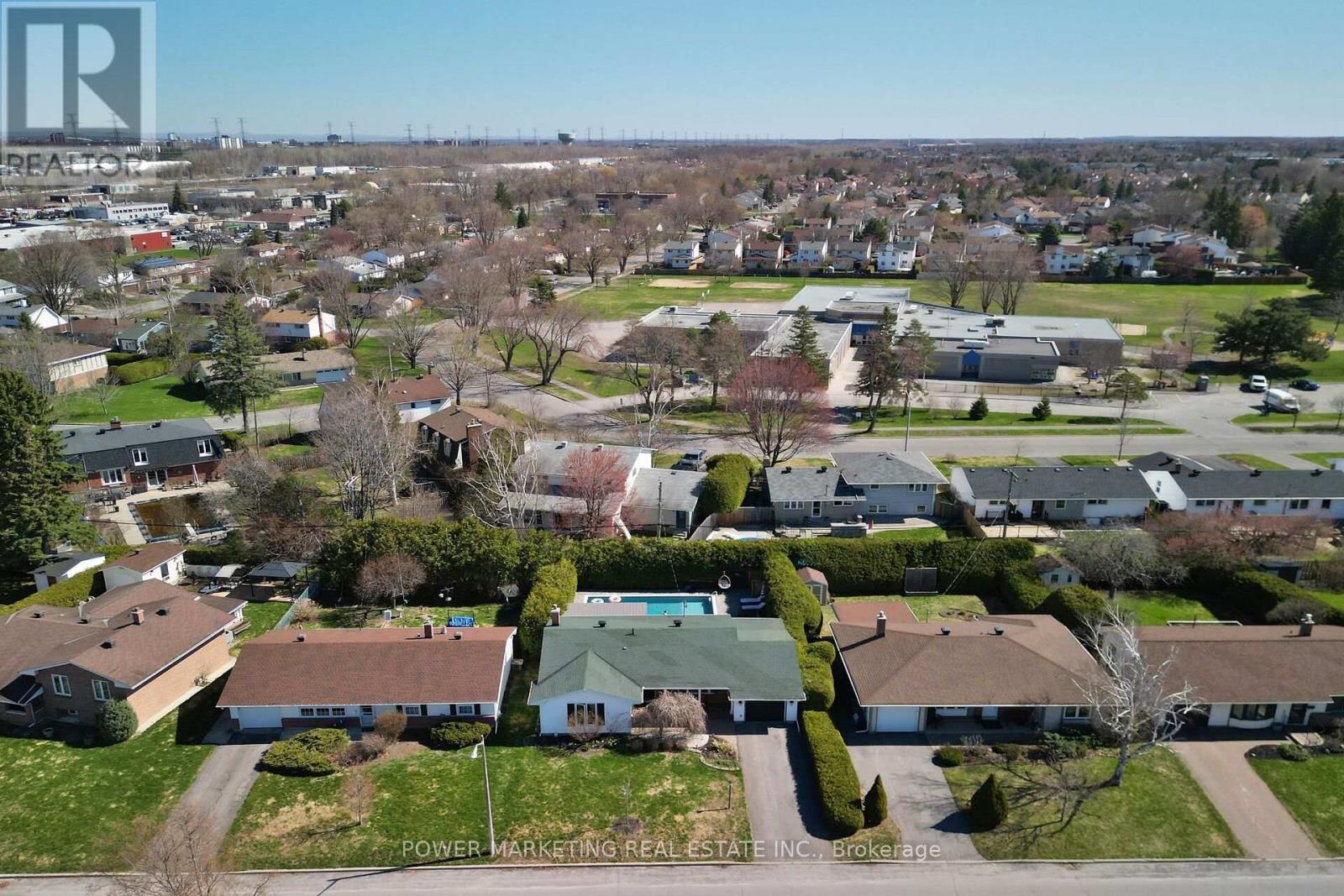 3269 CLEARWATER CRESCENT - 45
