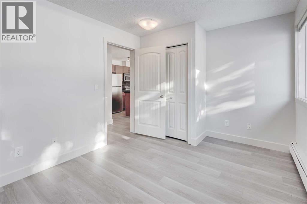 #1 101 Village Heights SW - 27