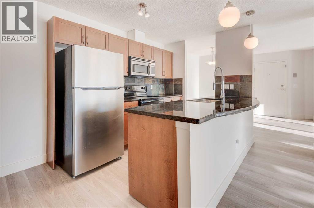 #1 101 Village Heights SW - 17