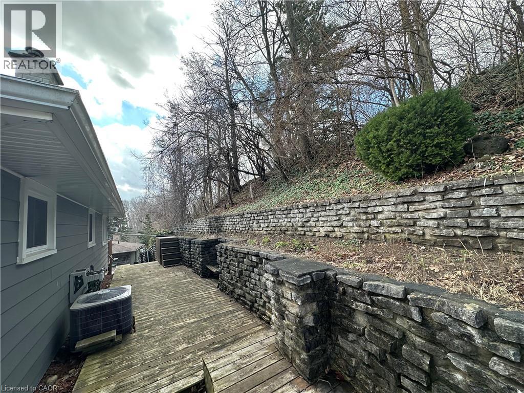 22 DUNDONALD Road - 37
