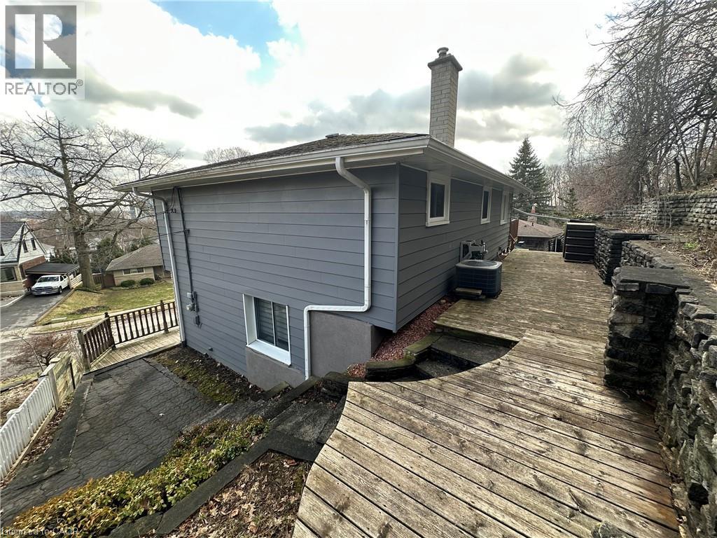 22 DUNDONALD Road - 38