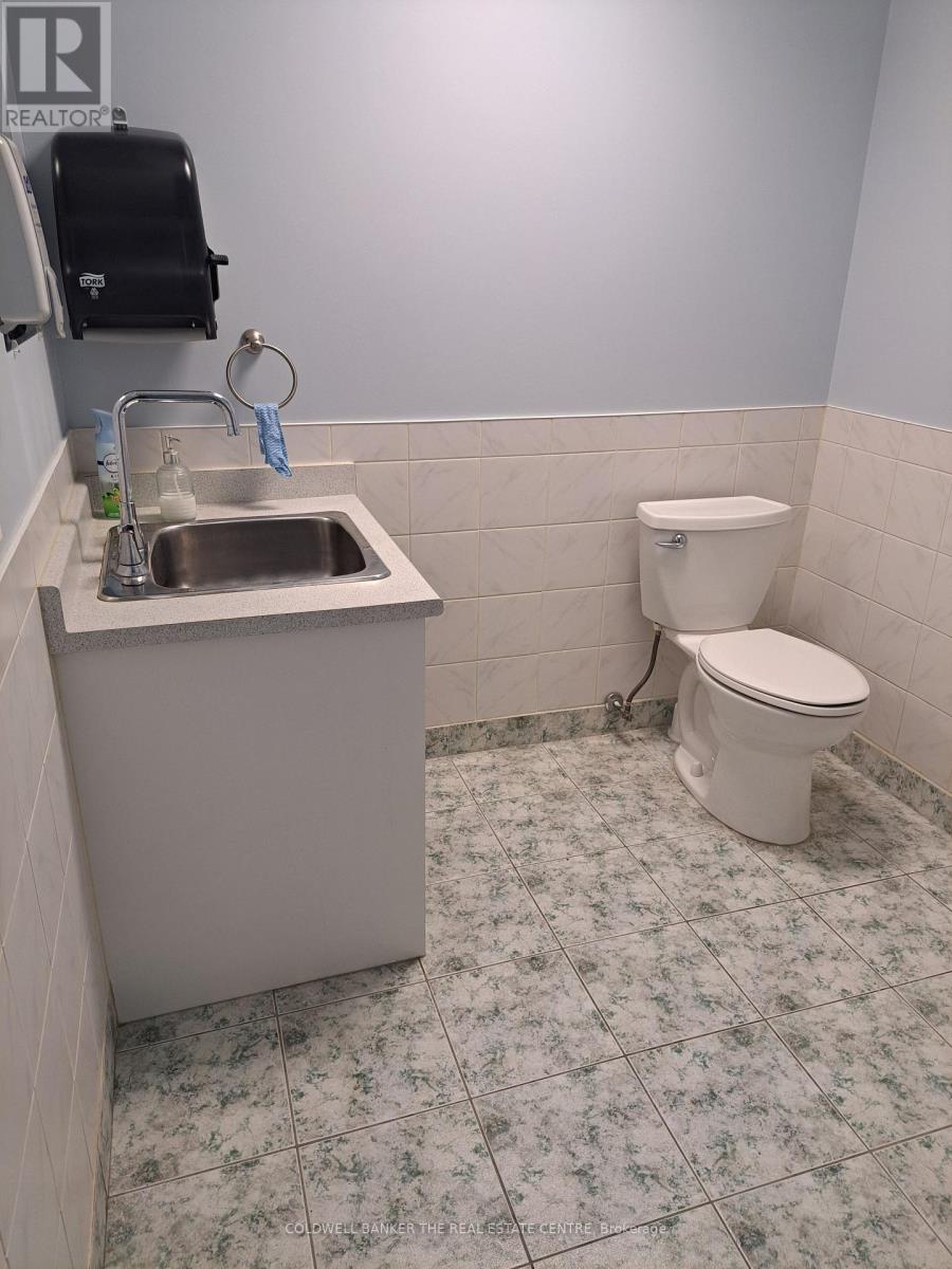 1&2 - 1050 COOKE BOULEVARD, Burlington (LaSalle), Ontario, L7T4A8 — Photo 8